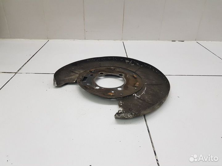 Кожух заднего правого тормозного диска