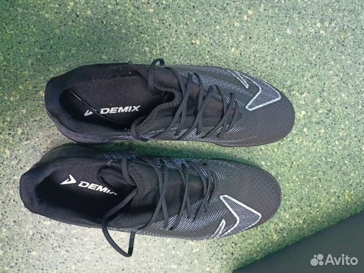 Футбольные бутсы Demix