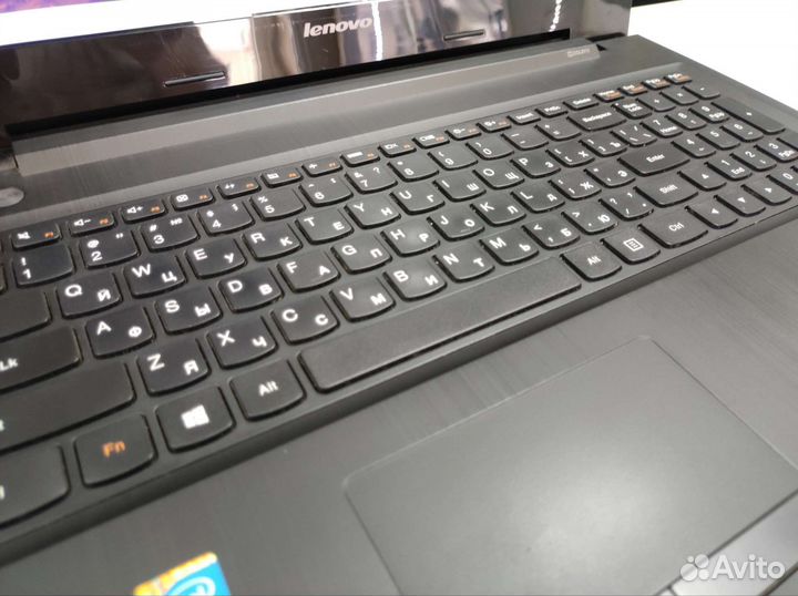 Шустрый Lenovo на i5-5200U 8Gb озу Radeon M330 2Gb