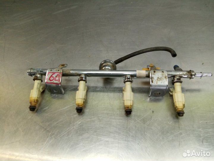 Топливная рейка рампа с форсунками Ford Mondeo B4Y