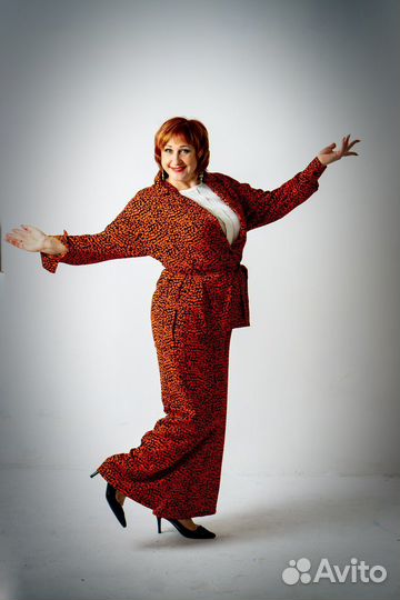 Ведущая (Тамада) поющая