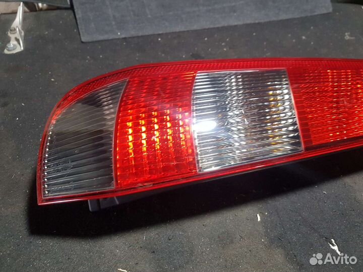 Фонарь задний ford fiesta 2002-2005г