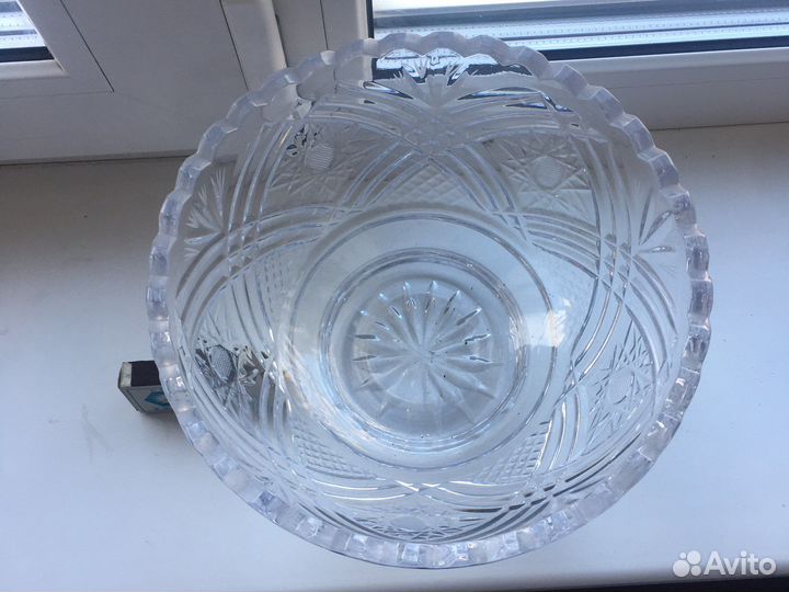Хрустальная ваза
