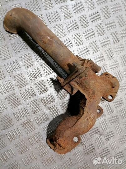 Коллектор выпускной левый Nissan Maxima a32