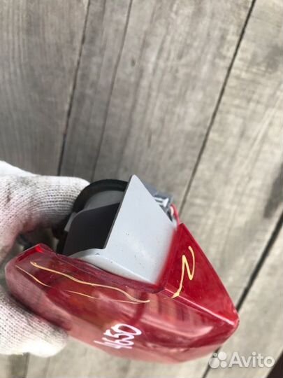 Фонарь задний внутренний левый Ford Focus 3 CB8