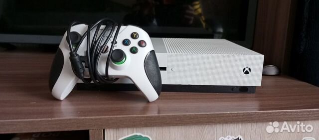 Игровая приставка Xbox one s