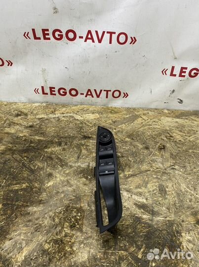 Блок управления стеклоподъемниками Ford Focus 3