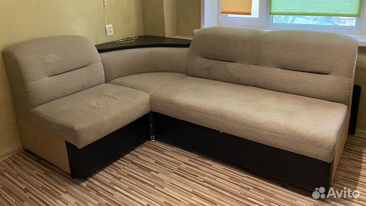 Угловой диван