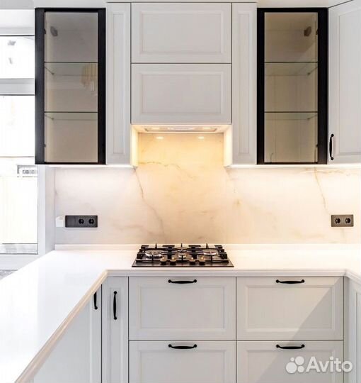 Кухонный гарнитур в современном стиле на заказ