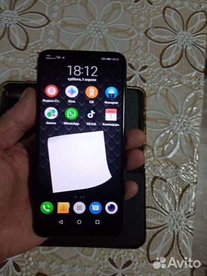 Телефон Huawei