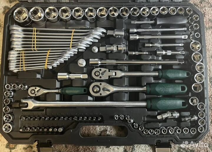 Набор инструментов 142 предмета новый