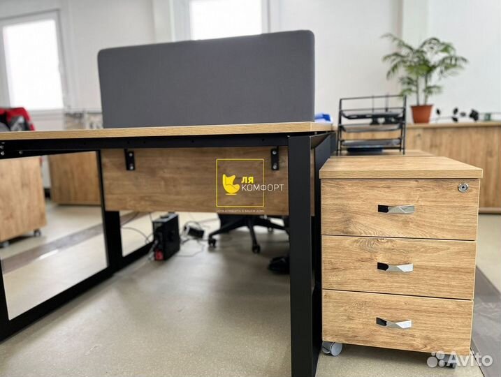 Мебель офисная лофт