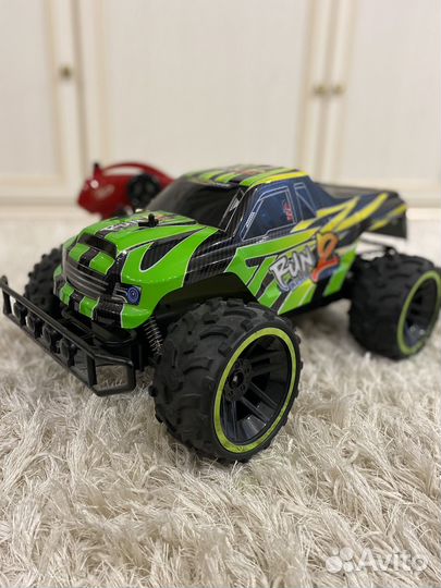 Радиоуправляемая машинка QY Toys Monster Truck