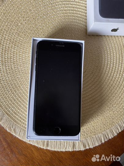 Телефон iPhone 7 plus 128 гб