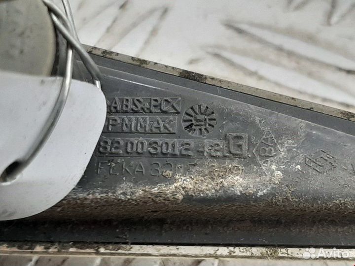 Повторитель передний правый Renault Megane 2 2005