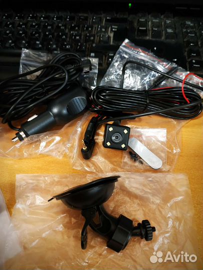 Видеорегистратор для авто с камерой заднего вида