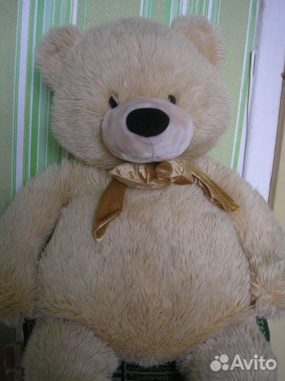 Плюшевый медвежонок