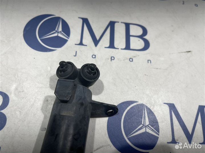 Форсунка омывателя фары передняя правая