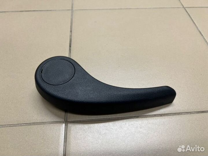 Ручка регулировки спинки сиденья передняя левая