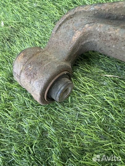 Рычаг верхний задний правый Suzuki Escudo/Grand