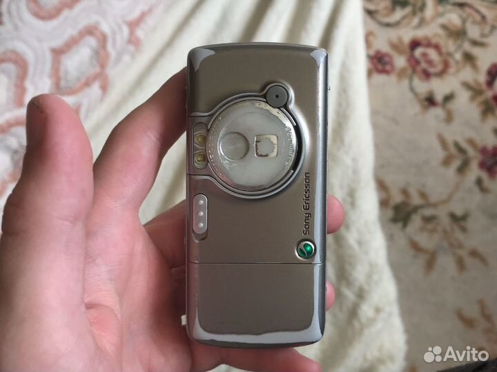 Sony Ericsson W700i