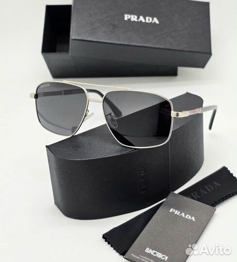 Солнцезащитные очки Prada