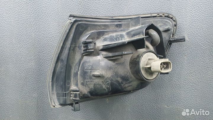 Продам габаритный огонь Mitsubishi Delica