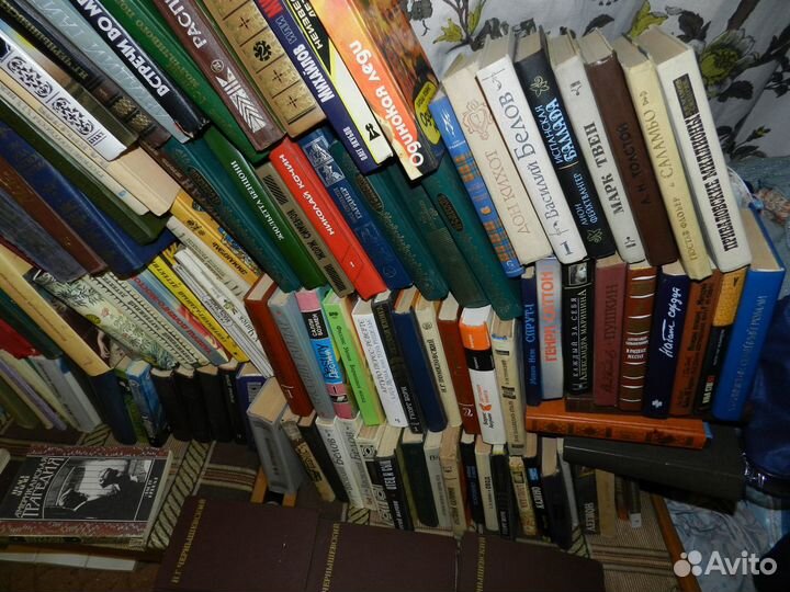 Учебники словари художественные книги