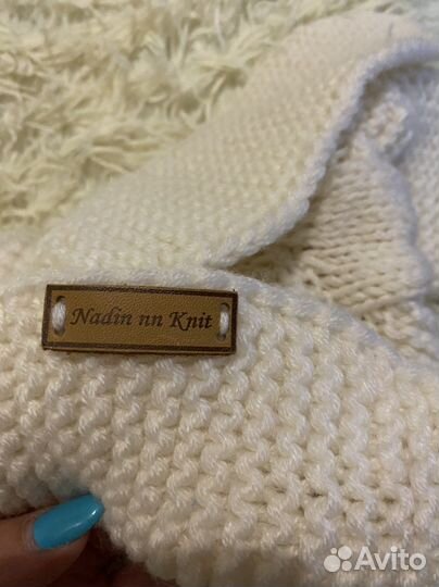 Вязанный костюм Зайка с шапочкой и пинетками