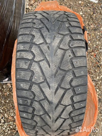 Pirelli Ice Zero 265/45 R20