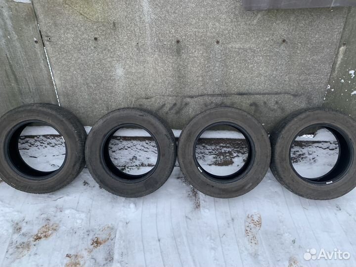 Continental AllSeasonContact 215/65 R16