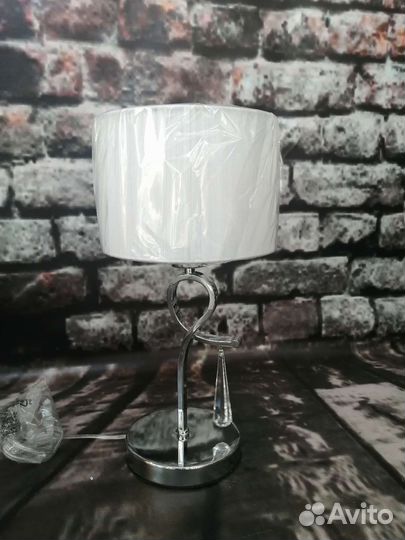 Лампа настольная