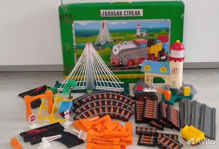 Железная дорога с Маяком и мостом