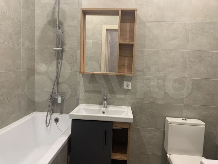 2-к. квартира, 58 м², 12/14 эт.