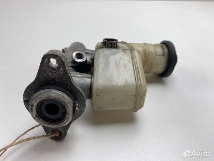 Главный тормозной цилиндр Toyota Caldina ST215G