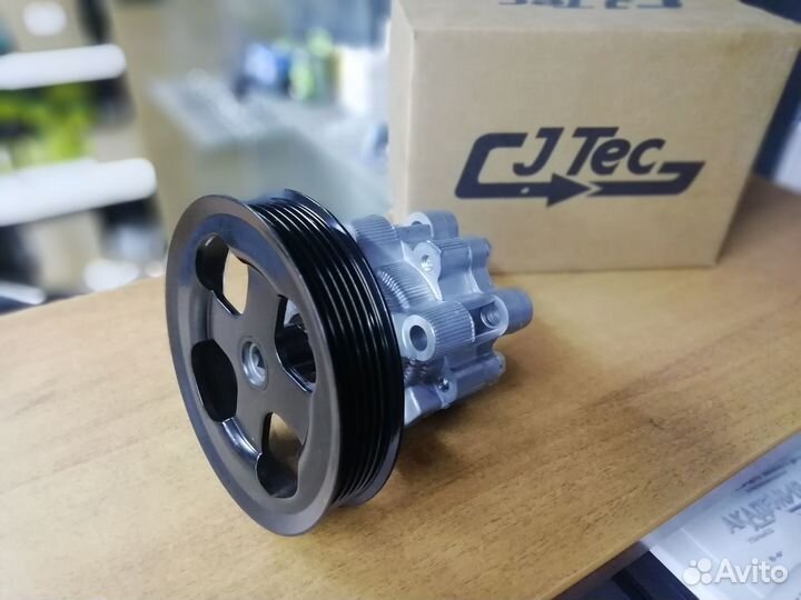 Насос гура Toyota Land Cruiser 200 (2UZ) Новый