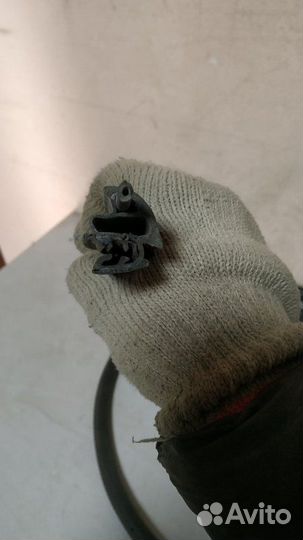 Уплотнитель двери задний правый Ford Focus 1