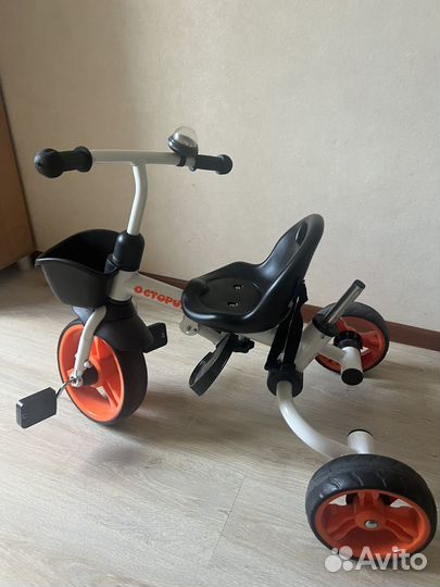 Трехколесный велосипед
