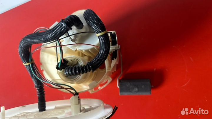 Насос топливный в сборе Opel Astra H 1.6 Z16XEP