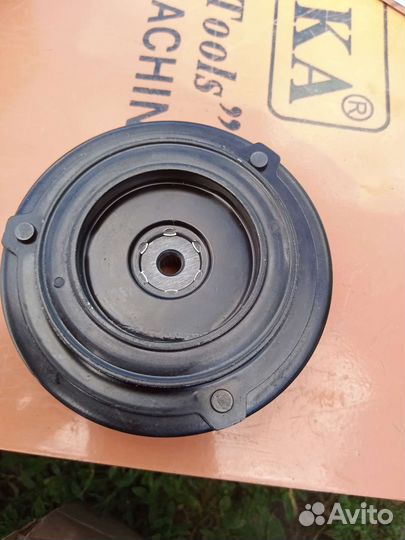 Прижимая пластина компрессора кондицтонера