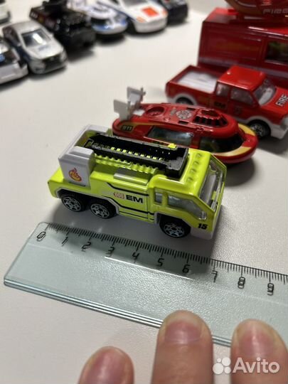 Игрушечные машинки