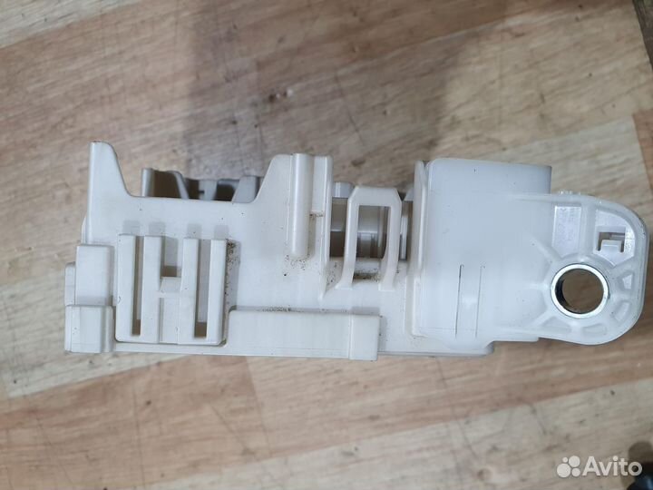 Блок предохранителей салона 82730-0K531 G8 toyota