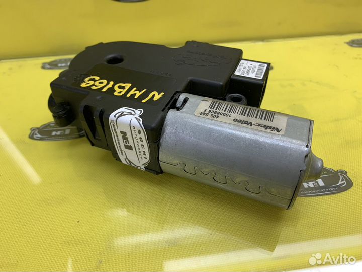 Моторчик люка Mercedes Benz w204 x204