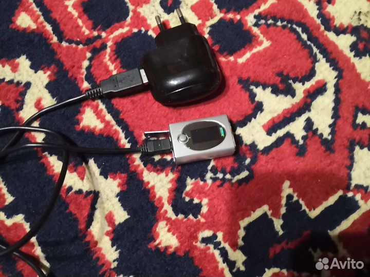 Зарядное устройство вместе с mp3 плеером bbk