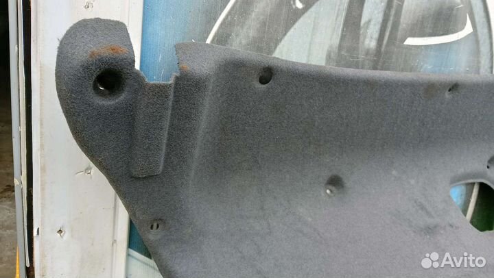 Обшивка крышки багажника Geely Emgrand Ec7