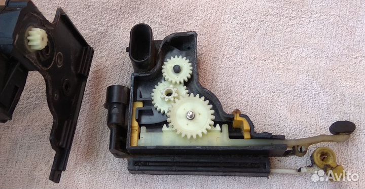 2 Ремкомплекта замка (активатора) двери Ssang Yong