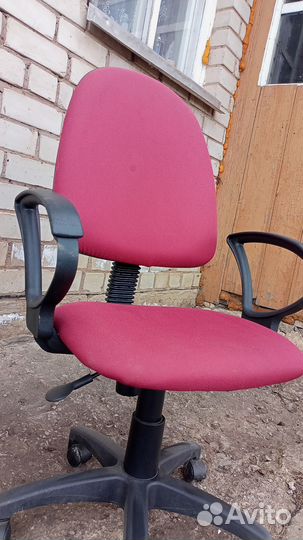 Компьютерное кресло