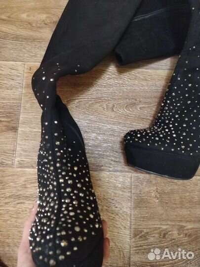 Сапоги 37 размер, на высоком каблуке со стразами