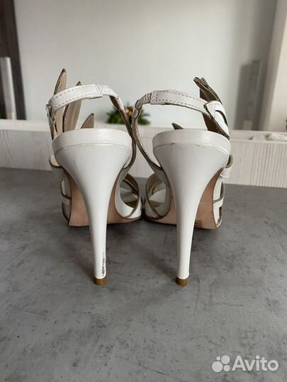 Босоножки женские 36 размер