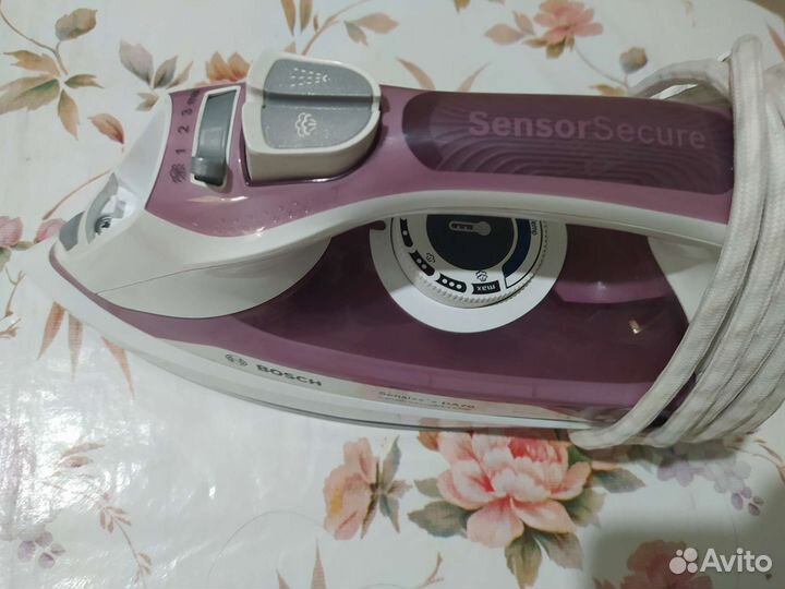 Утюг Bosch sensixx' x DA70